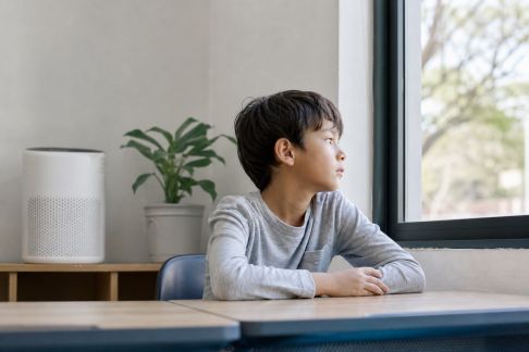 Pollution de l’air : protéger la santé des enfants à la maison et à l’école