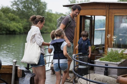 Tourisme fluvial : partir en péniche en famille, mode d’emploi