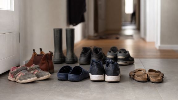 Optimiser le rangement des chaussures dans une famille nombreuse